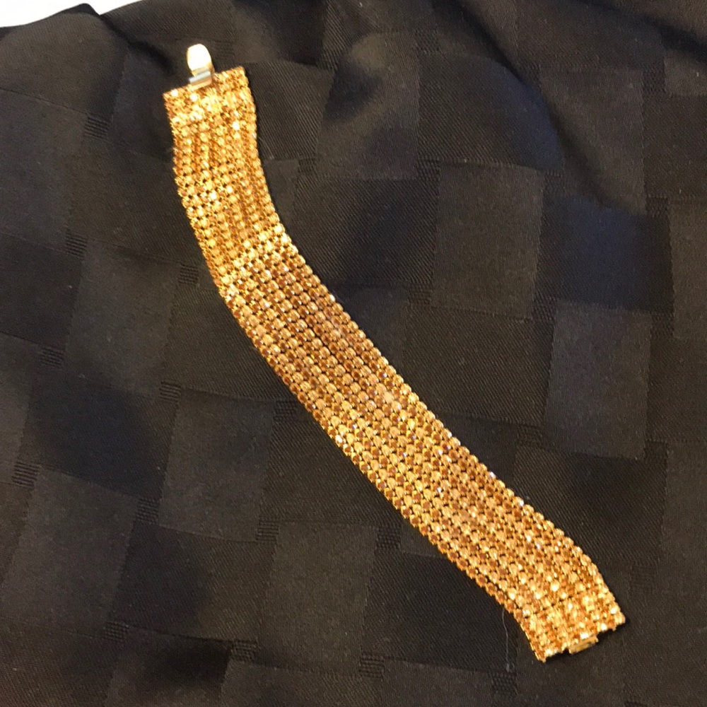 7 inch crystal chain bracelet 10 strand perfect!